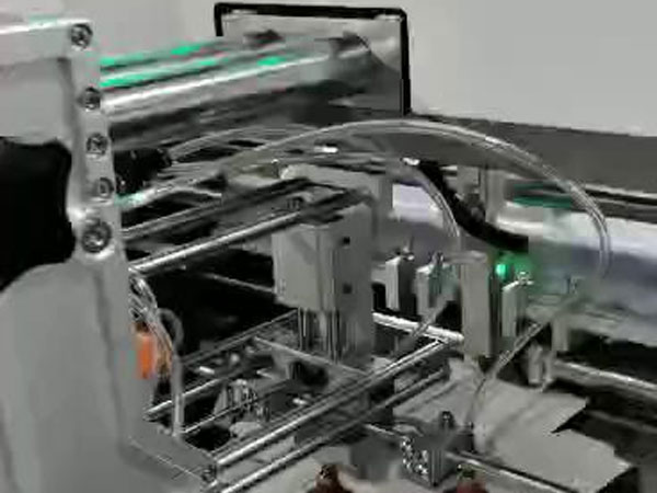 万搏线上平台机械生产礼品盒