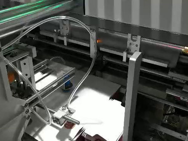 万搏线上平台机械生产礼品盒