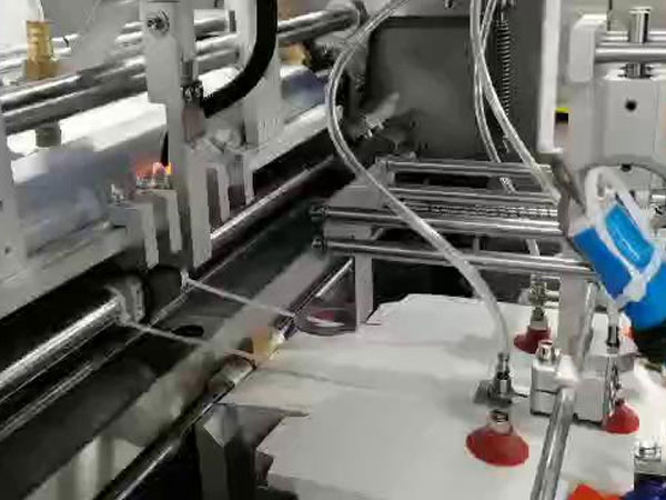 万搏线上平台机械生产礼品盒